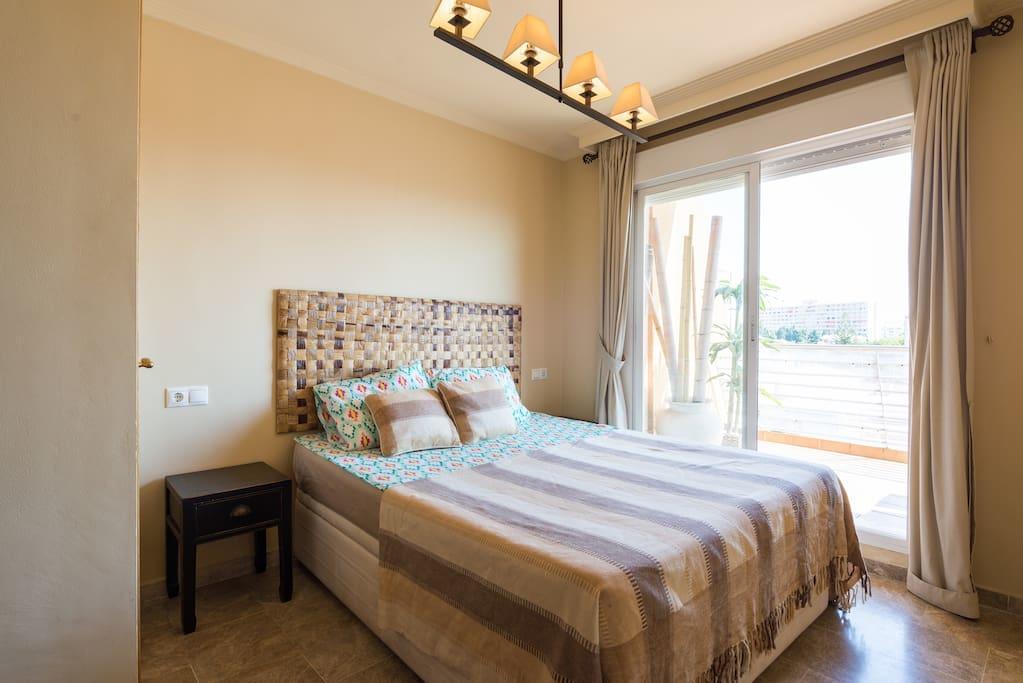 Penthouse Puerto Marina Apartment